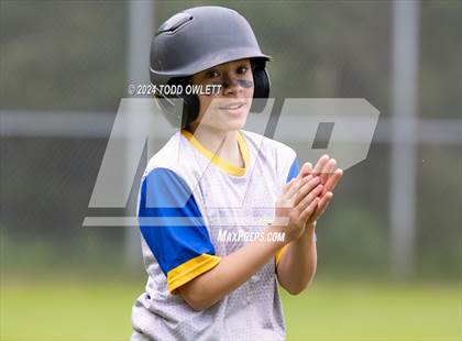 Thumbnail 1 in Irondequoit @ Mendon photogallery.