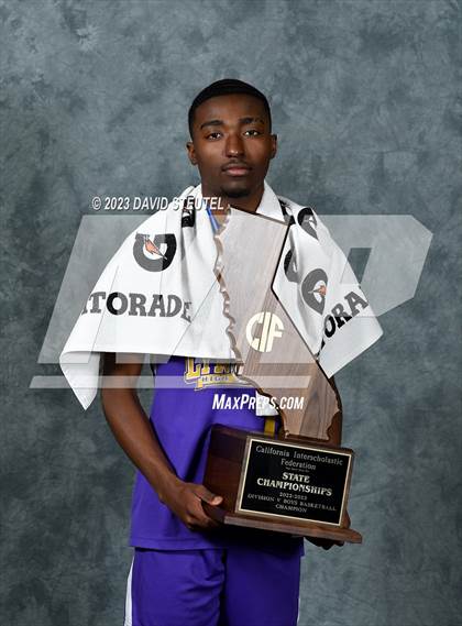 Thumbnail 2 in Lynwood (CIF State D5 Award Photos) photogallery.