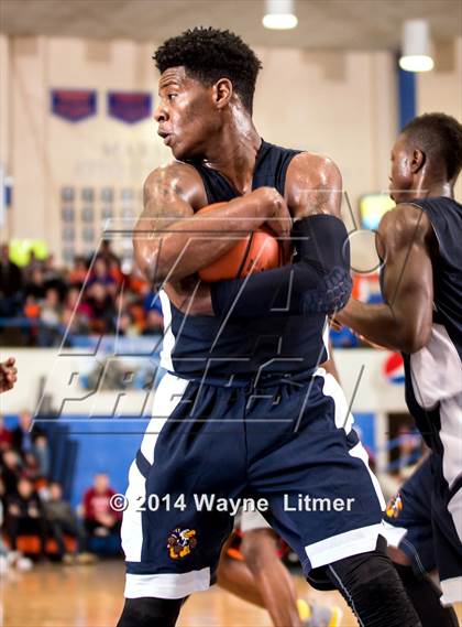 Thumbnail 2 in Oak Hill Academy vs Our Savior NY (Marshall County Hoopfest) photogallery.