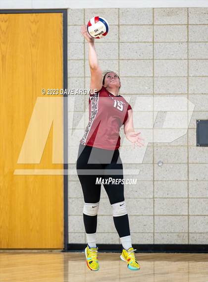 Thumbnail 3 in Tooele vs. Viewmont (Riverton Fall Classic) photogallery.