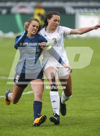 Thumbnail 3 in Cheyenne Mountain vs Evergreen (CHSAA 4A Championship) photogallery.
