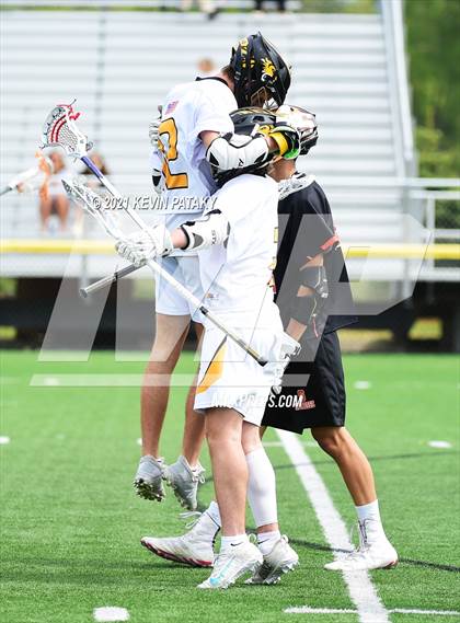 Thumbnail 2 in Shelton @ Daniel Hand (SCC D1 Quarterfinal) photogallery.