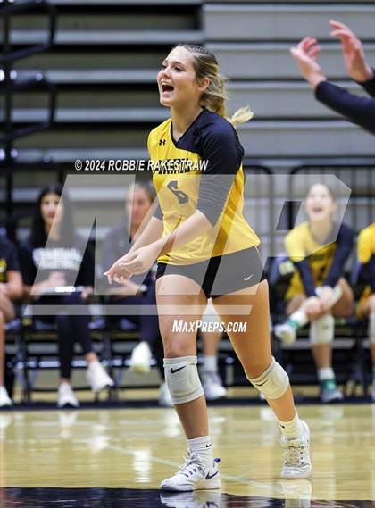 Thumbnail 1 in Crandall vs Samuell (Crandall Tournament) photogallery.