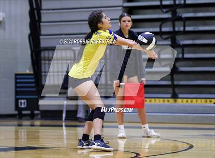 Thumbnail 2 in Crandall vs Samuell (Crandall Tournament) photogallery.