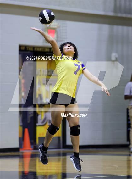 Thumbnail 3 in Crandall vs Samuell (Crandall Tournament) photogallery.