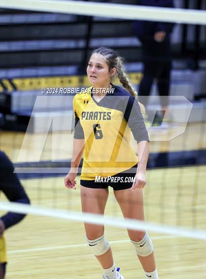 Thumbnail 2 in Crandall vs Samuell (Crandall Tournament) photogallery.