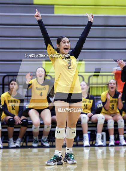Thumbnail 2 in Crandall vs Samuell (Crandall Tournament) photogallery.