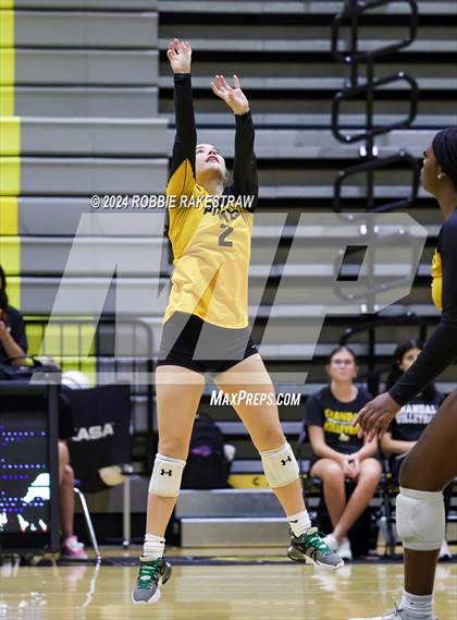 Thumbnail 1 in Crandall vs Samuell (Crandall Tournament) photogallery.
