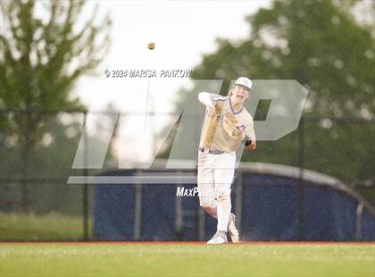 Thumbnail 2 in Bishop Grimes vs Christian Brothers Academy photogallery.