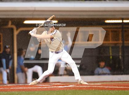 Thumbnail 3 in Bishop Grimes vs Christian Brothers Academy photogallery.