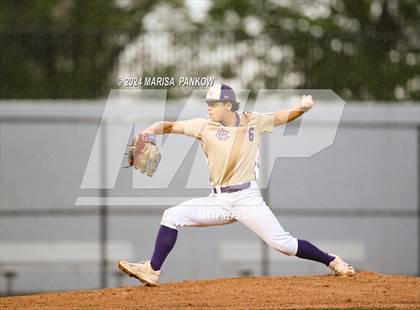 Thumbnail 2 in Bishop Grimes vs Christian Brothers Academy photogallery.