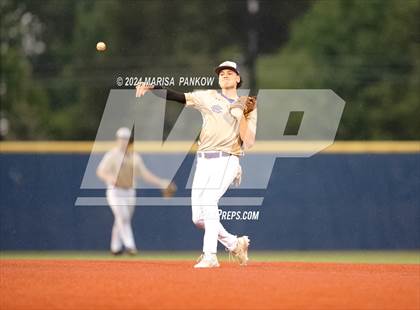 Thumbnail 2 in Bishop Grimes vs Christian Brothers Academy photogallery.