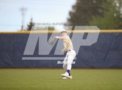 Thumbnail 2 in Bishop Grimes vs Christian Brothers Academy photogallery.
