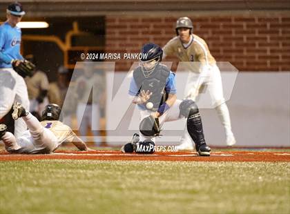 Thumbnail 2 in Bishop Grimes vs Christian Brothers Academy photogallery.