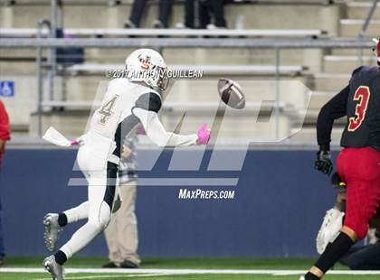 Thumbnail 3 in JSerra Catholic vs. Orange Lutheran photogallery.