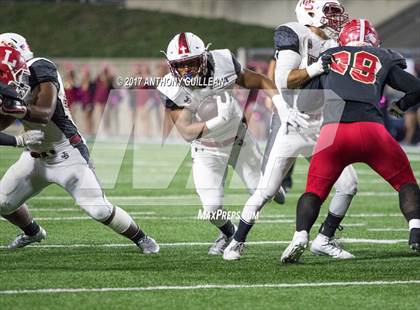 Thumbnail 3 in JSerra Catholic vs. Orange Lutheran photogallery.