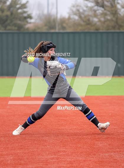 Thumbnail 1 in Lake Creek vs. Plano West photogallery.