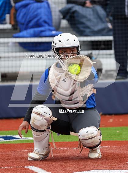 Thumbnail 2 in Lake Creek vs. Plano West photogallery.