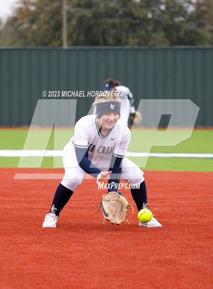 Thumbnail 2 in Lake Creek vs. Plano West photogallery.