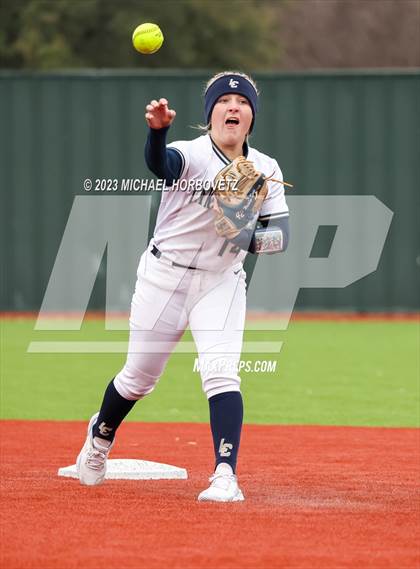 Thumbnail 1 in Lake Creek vs. Plano West photogallery.