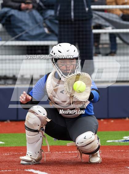 Thumbnail 2 in Lake Creek vs. Plano West photogallery.