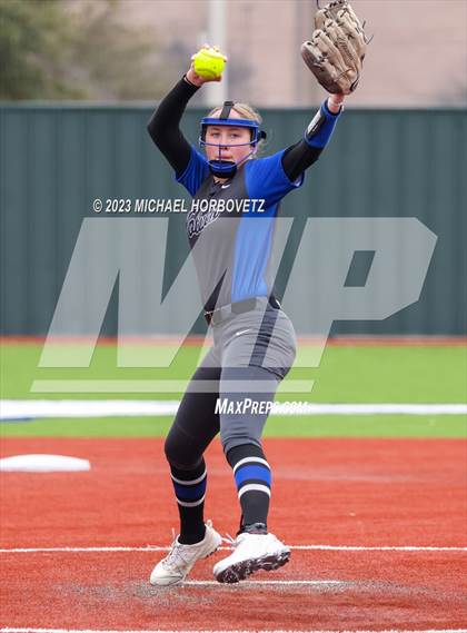 Thumbnail 2 in Lake Creek vs. Plano West photogallery.