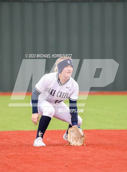 Thumbnail 2 in Lake Creek vs. Plano West photogallery.