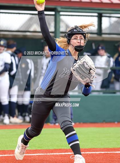 Thumbnail 3 in Lake Creek vs. Plano West photogallery.
