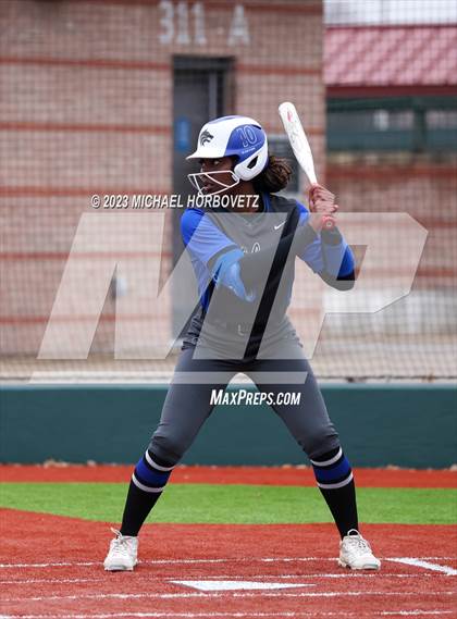Thumbnail 3 in Lake Creek vs. Plano West photogallery.