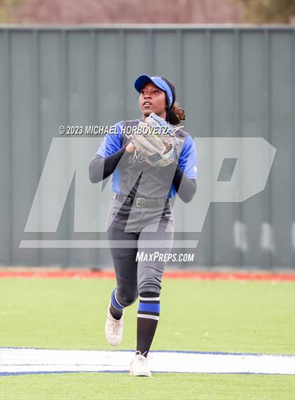 Thumbnail 3 in Lake Creek vs. Plano West photogallery.