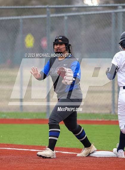 Thumbnail 3 in Lake Creek vs. Plano West photogallery.