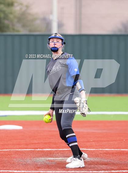Thumbnail 1 in Lake Creek vs. Plano West photogallery.
