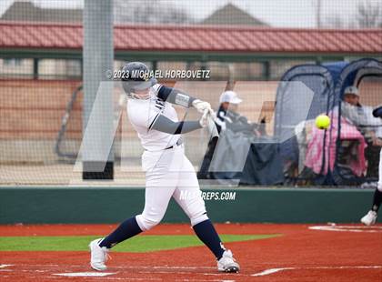 Thumbnail 2 in Lake Creek vs. Plano West photogallery.