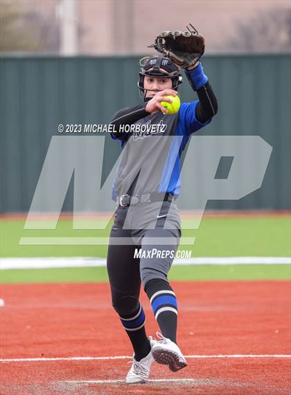 Thumbnail 1 in Lake Creek vs. Plano West photogallery.