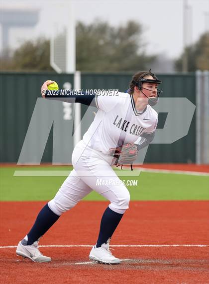 Thumbnail 2 in Lake Creek vs. Plano West photogallery.
