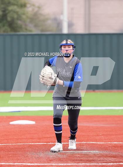 Thumbnail 1 in Lake Creek vs. Plano West photogallery.