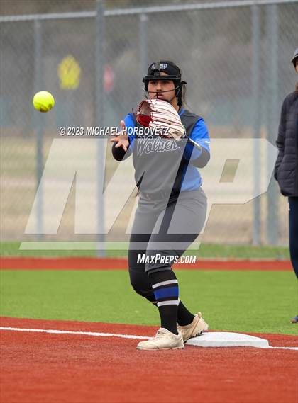Thumbnail 2 in Lake Creek vs. Plano West photogallery.