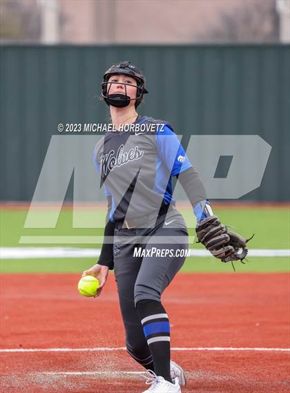 Thumbnail 2 in Lake Creek vs. Plano West photogallery.