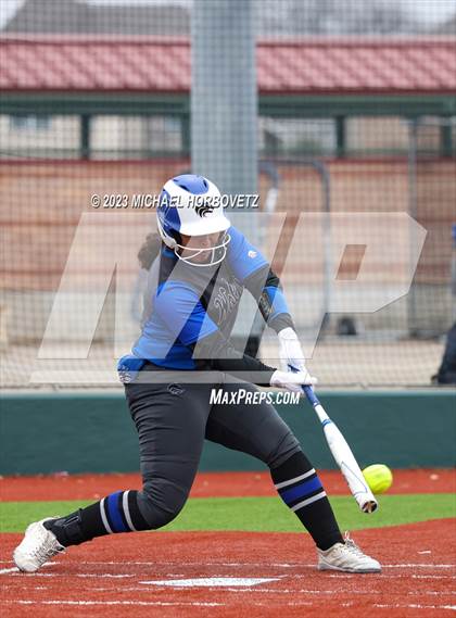 Thumbnail 3 in Lake Creek vs. Plano West photogallery.