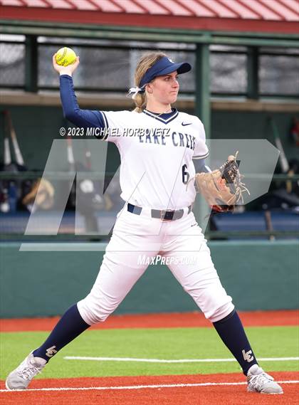 Thumbnail 3 in Lake Creek vs. Plano West photogallery.