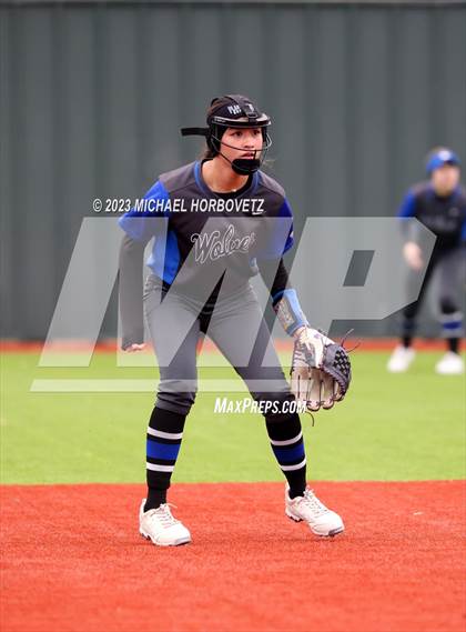 Thumbnail 3 in Lake Creek vs. Plano West photogallery.