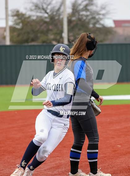 Thumbnail 3 in Lake Creek vs. Plano West photogallery.