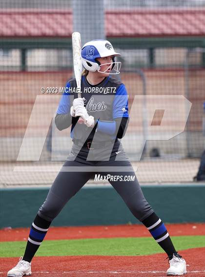 Thumbnail 3 in Lake Creek vs. Plano West photogallery.