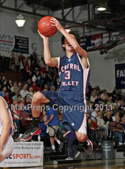 Thumbnail 2 in Orland vs. Central Valley (CIF NS D4 Final) photogallery.