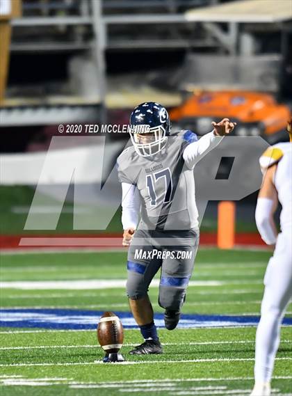 Thumbnail 1 in Greenwood vs. Lake Hamilton (AAA 6A Final) photogallery.