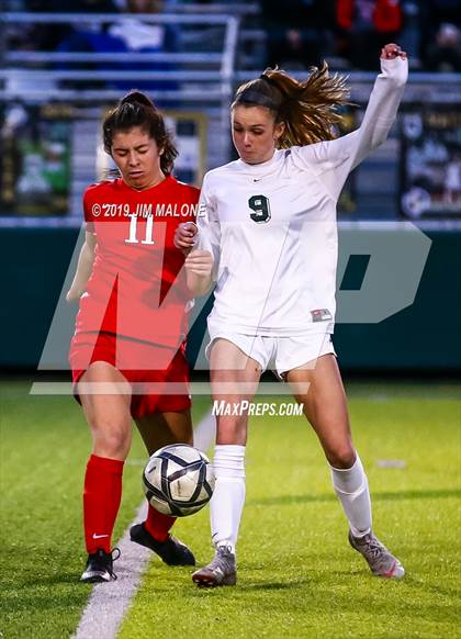 Thumbnail 2 in San Ramon Valley vs. Carondelet (CIF NCS D1 Final) photogallery.