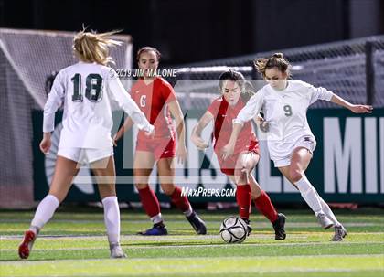 Thumbnail 3 in San Ramon Valley vs. Carondelet (CIF NCS D1 Final) photogallery.