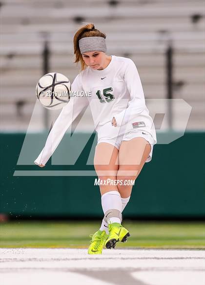 Thumbnail 2 in San Ramon Valley vs. Carondelet (CIF NCS D1 Final) photogallery.