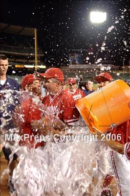 Thumbnail 3 in Agoura vs Lakewood (D1 Section Final) photogallery.