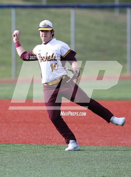 Thumbnail 2 in Fisher Catholic @ Berne Union photogallery.